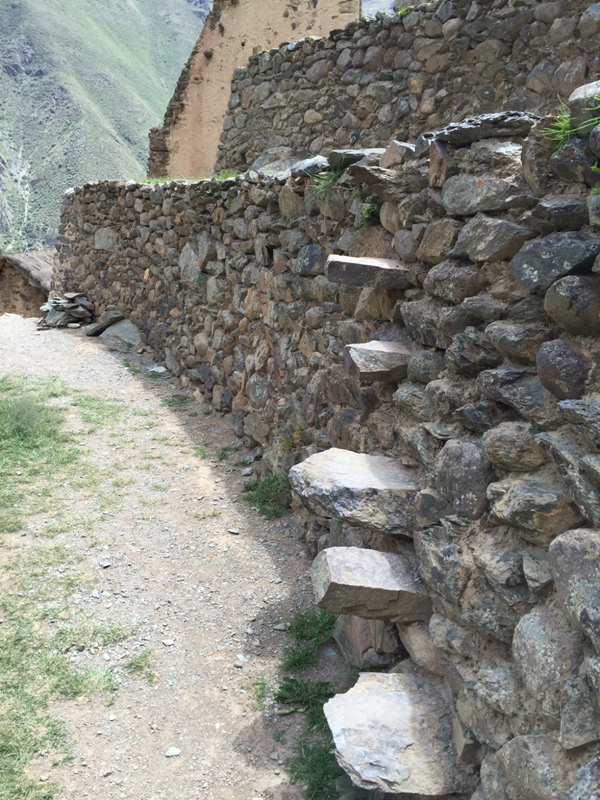  (Ollantaytambo)  -         -   